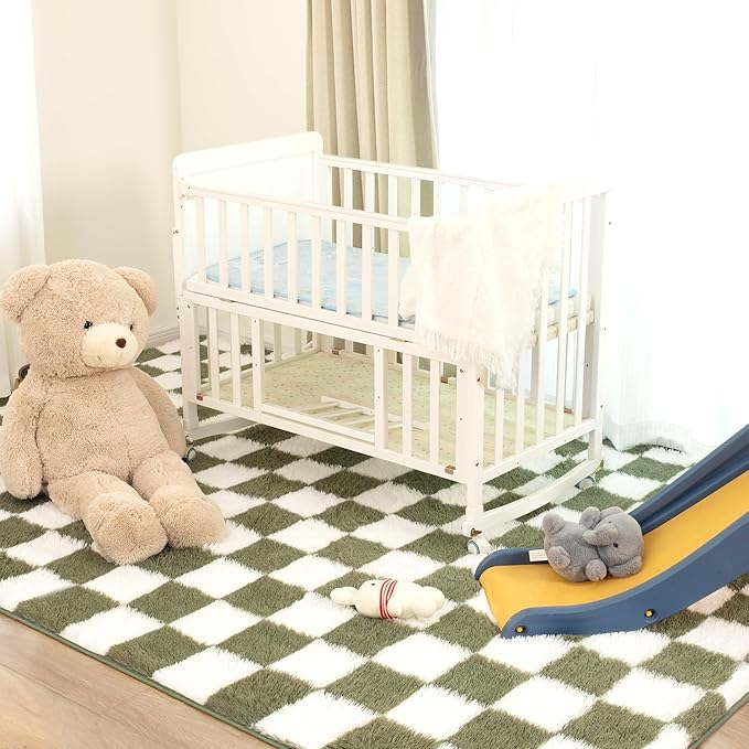 Super Soft Rug for Bedroom, 8x10 Ft Green and White Area Rug Classic Checkered Shaggy Anti-Skid High Pile Soft Fluffy Rug Fuzzy Carpet for Living Room Bedroom Kids Room Nursery, Dorm Home Decor