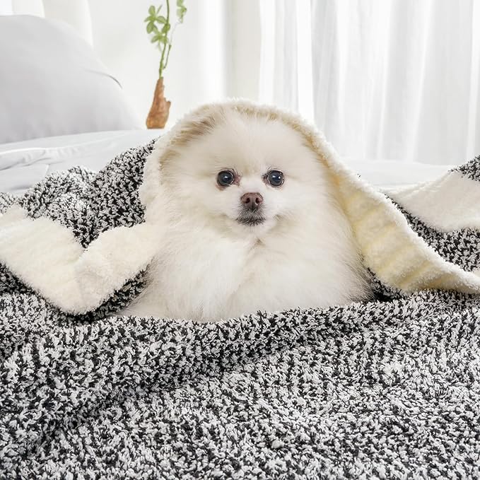 Snuggle Sac Soft Warm Bed Blanket Oversized Twin XL 66x90“, Super Soft Warm Blankets for Bed, Living Room, Luxurious Microfiber Blanket Dupes, Heather Black, 66x90 inches