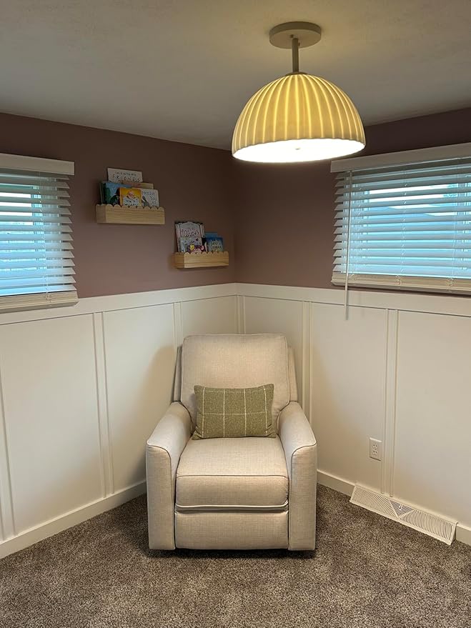 Set of 2 Scalloped Nursery Shelves – Preassembled Floating Cloud Wall Bookshelf for Kids, Baby & Toddler Room – Montessori Nursery Shelves – Kids Wall Book Shelf Display