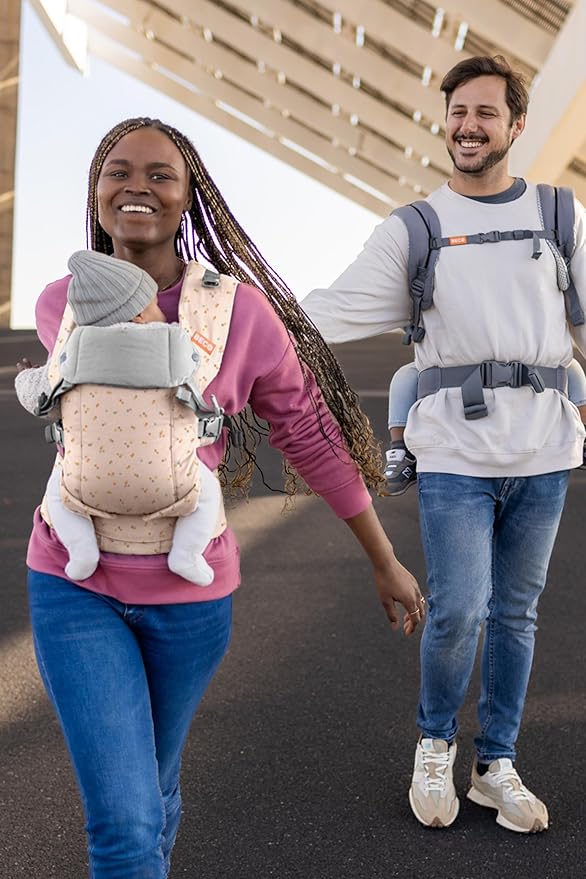 Beco Gemini Baby Carrier from Newborn to Toddler - Certified Ergonomic Newborn Baby Carrier for Infants and Children of 7-35 lbs - M Shape, Adjustable Seat, 100% Cotton (Dots)