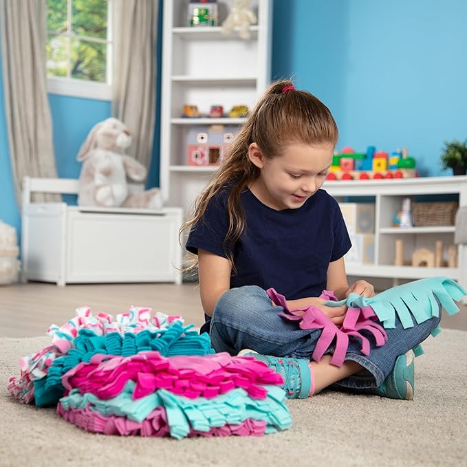 Melissa & Doug Fleece Quilt No-Sew Craft Kit, Multi