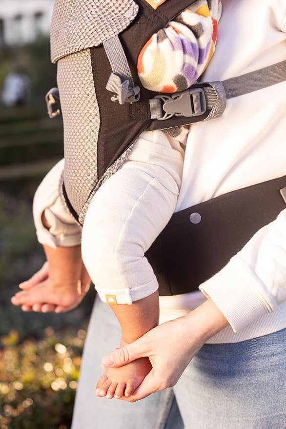 Beco Gemini Baby Carrier from Newborn to Toddler - Certified Ergonomic Newborn Baby Carrier for Infants and Children of 7-35 lbs - M Shape, Adjustable Seat, Breathable 3D Mesh (Cool Black)