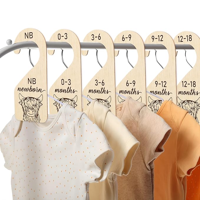 R HORSE 8Pcs Highland Cow Baby Closet Dividers, Double Sided Baby Closet Organizers Nursery Hanger Dividers Wood Size Dividers for Boy Girl Birthday Christmas Gift (0-24 Months)