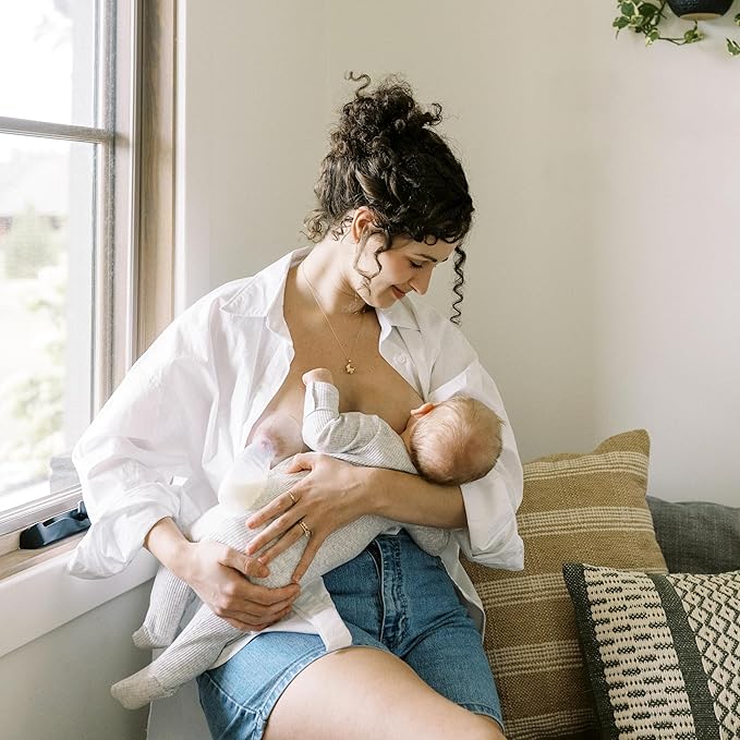 Dr. Brown's 100% Silicone One-Piece Breast Pump,Hands-Free Breast Milk Collector with Anti-Colic Options+ Baby Bottle (4 oz/120 mL),Level 1 Nipple,Travel Lid and Travel Bag